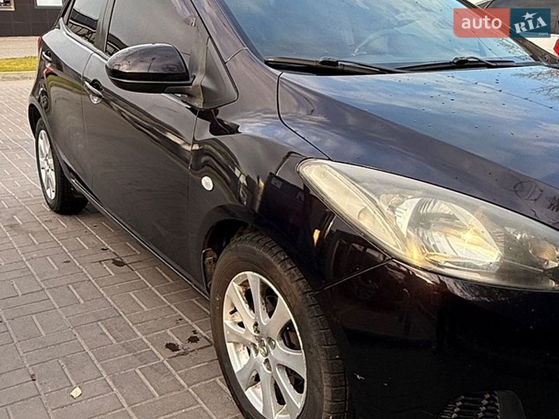 Хэтчбек Mazda 2 2008 в Днепре