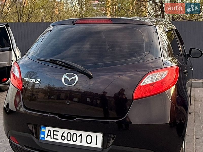 Хэтчбек Mazda 2 2008 в Днепре