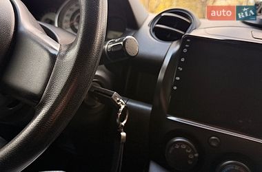 Хэтчбек Mazda 2 2008 в Днепре