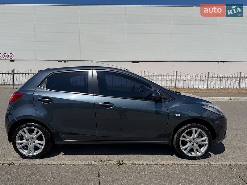 Хетчбек Mazda 2 2008 в Києві