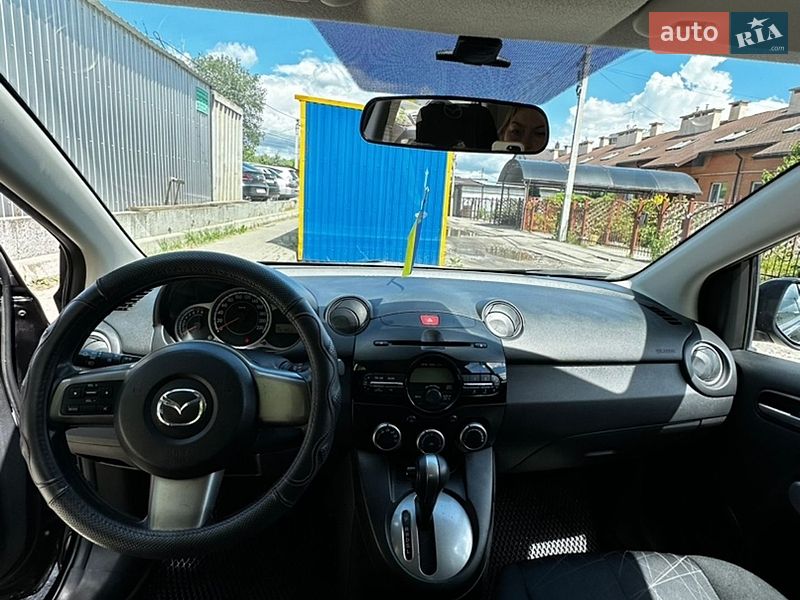 Хетчбек Mazda 2 2014 в Києві фото 5 Хетчбек Mazda 2 2014 в Києві