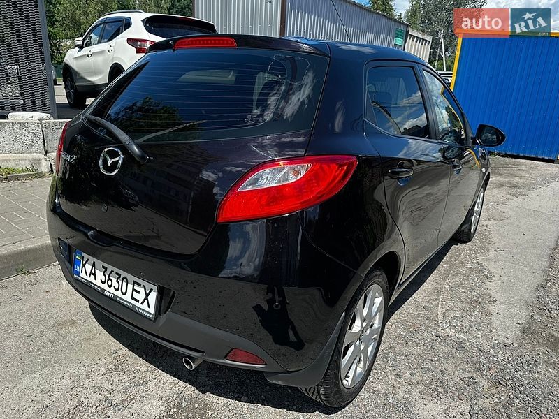 Хетчбек Mazda 2 2014 в Києві фото 9 Хетчбек Mazda 2 2014 в Києві