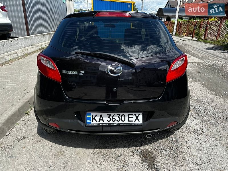 Хетчбек Mazda 2 2014 в Києві фото 11 Хетчбек Mazda 2 2014 в Києві