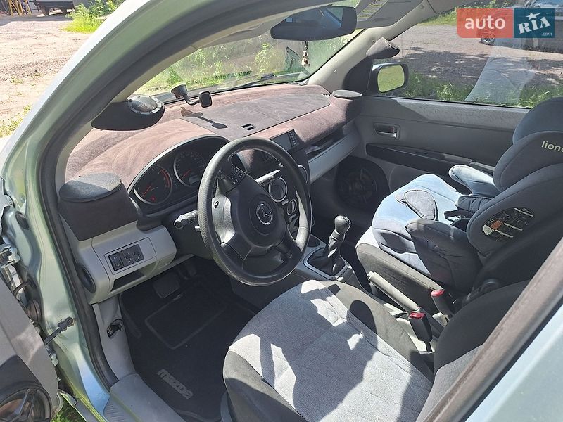 Хетчбек Mazda 2 2004 в Києві фото 11 Хетчбек Mazda 2 2004 в Києві