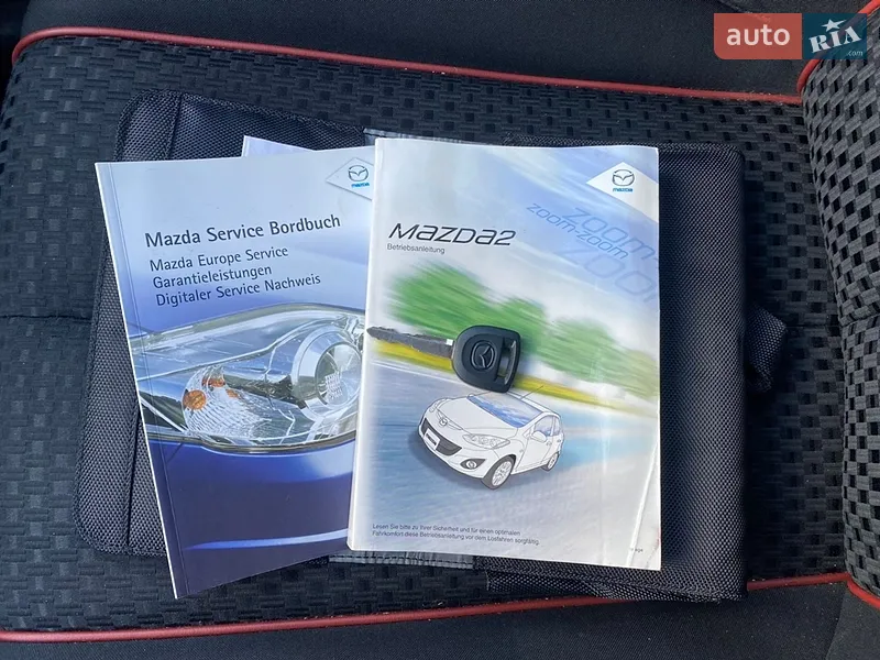 Хетчбек Mazda 2 2010 в Нововолинську документ