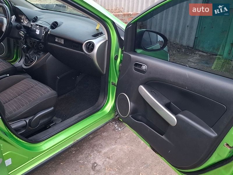 Хетчбек Mazda 2 2008 в Краматорську фото 5 Хетчбек Mazda 2 2008 в Краматорську
