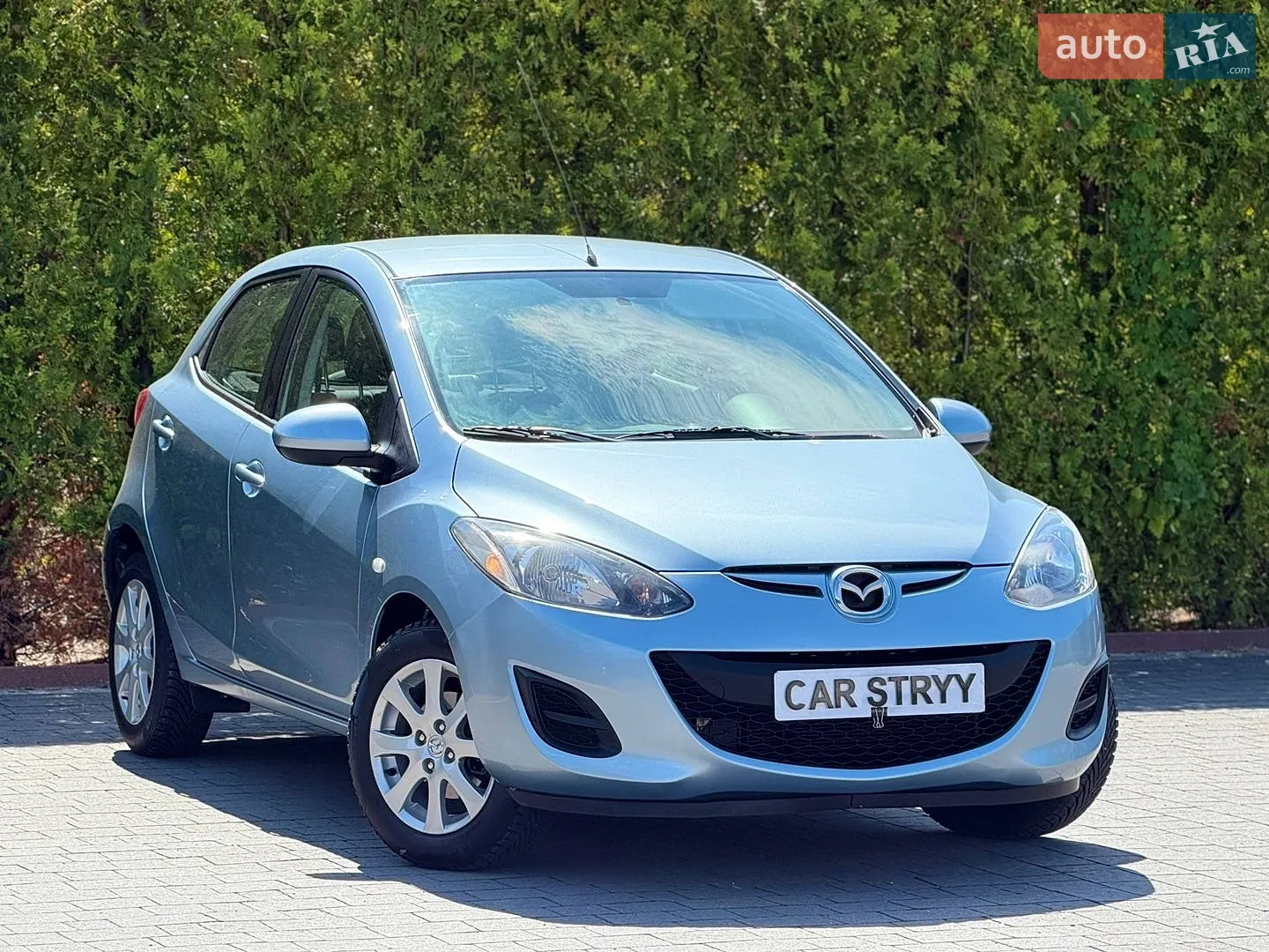 Mazda 2 2012