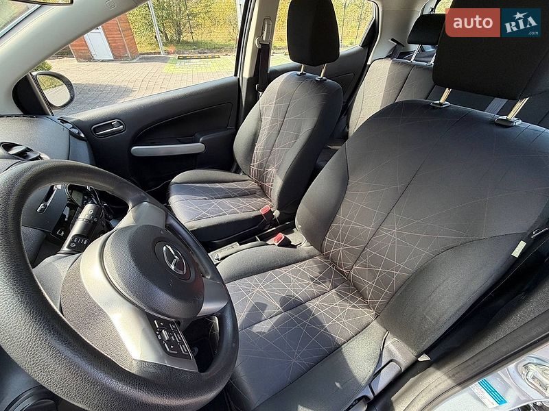 Хэтчбек Mazda 2 2012 в Стрые