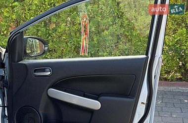 Хэтчбек Mazda 2 2012 в Стрые