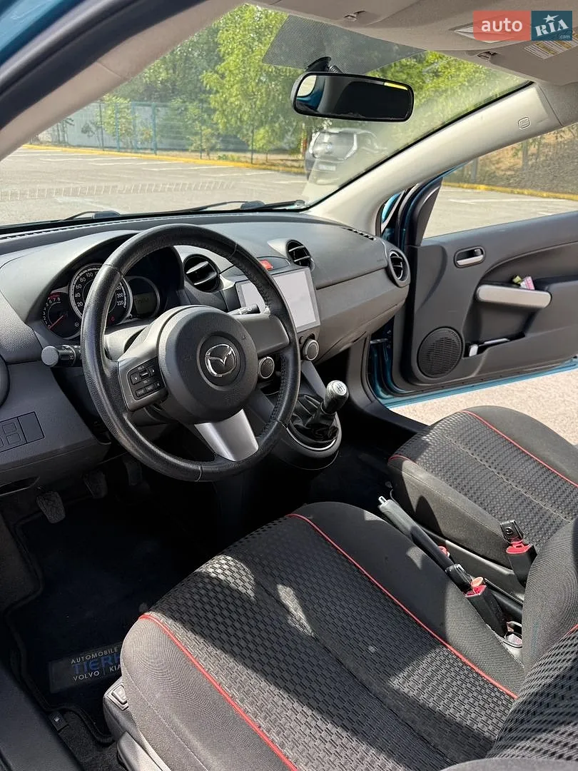 2012 Mazda 2 - мініатюра 8