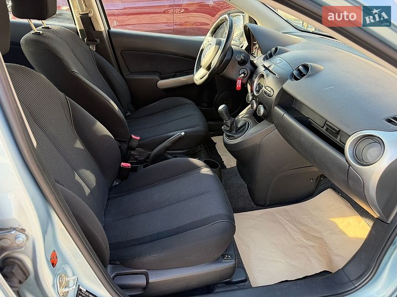 Хетчбек Mazda 2 2009 в Вінниці