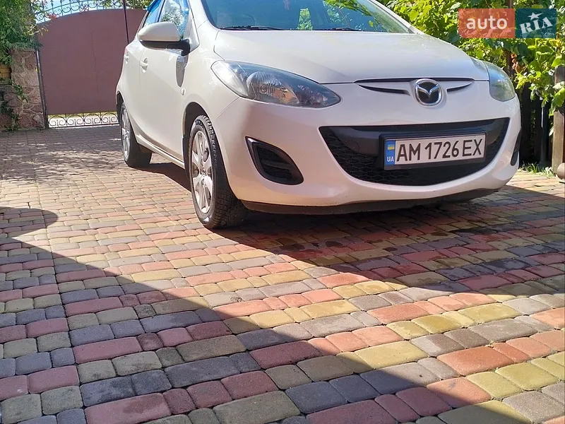Mazda 2 2013