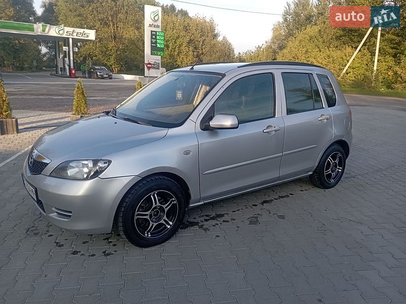 Хэтчбек Mazda 2 2004 в Бродах