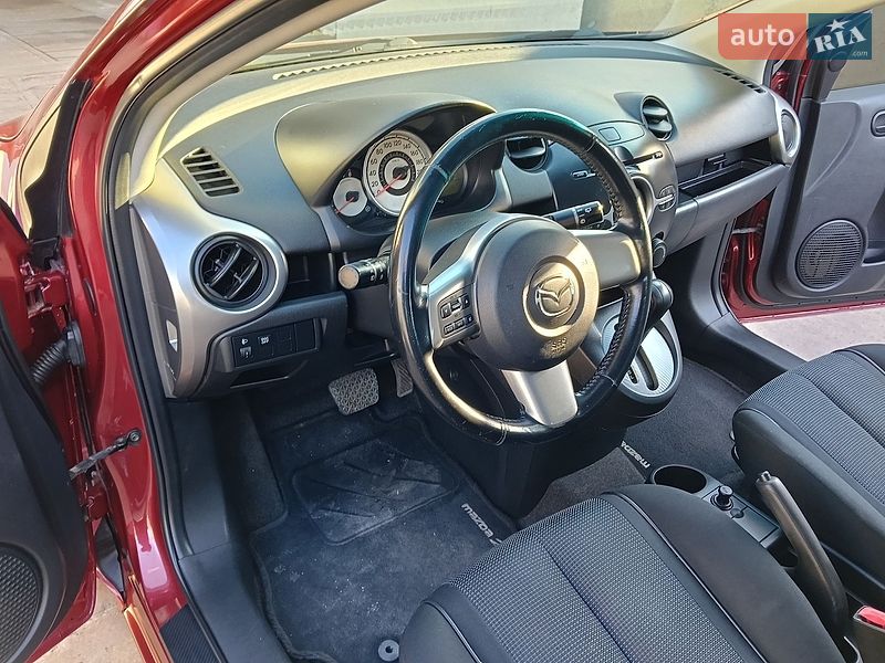 Хэтчбек Mazda 2 2008 в Павлограде