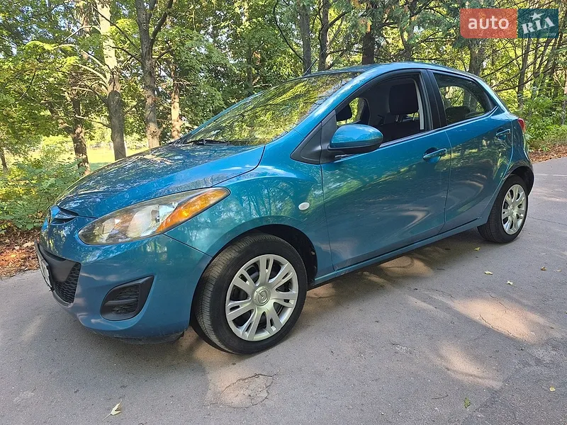 Mazda 2 2012