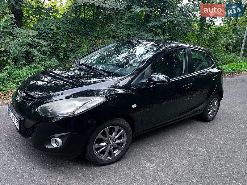 Хетчбек Mazda 2 2011 в Києві