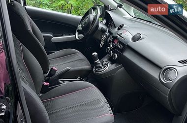 Хетчбек Mazda 2 2011 в Києві