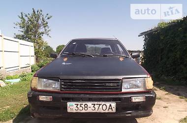 Седан Mazda 323 1985 в Одесі