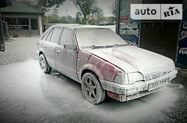 Хетчбек Mazda 323 1988 в Чернівцях