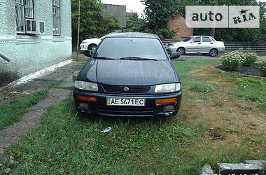 Седан Mazda 323 1995 в Харькове