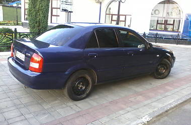 Седан Mazda 323 2000 в Сумах