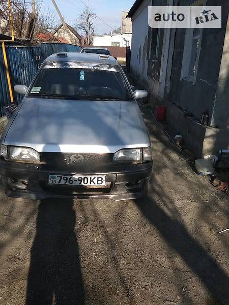 Хэтчбек Mazda 323 1988 в Малине