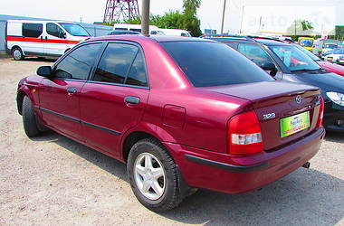 Седан Mazda 323 1999 в Кропивницком