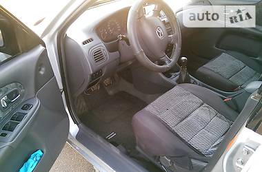 Седан Mazda 323 1999 в Одессе