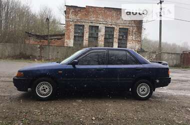 Седан Mazda 323 1990 в Чернівцях
