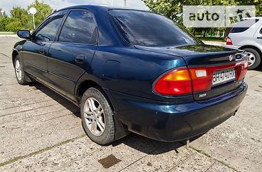 Седан Mazda 323 1994 в Измаиле