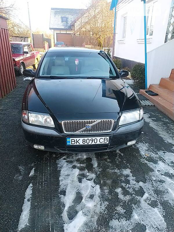 Седан Mazda 323 1996 в Рокитному