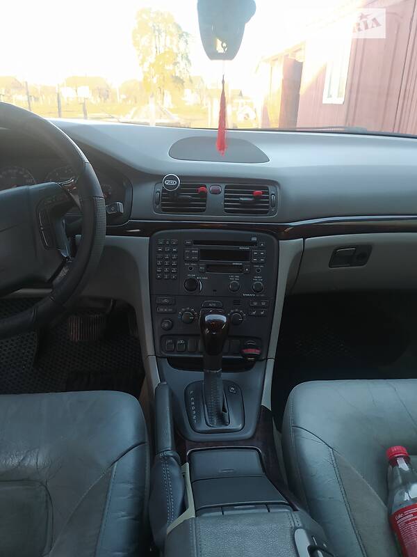 Седан Mazda 323 1996 в Рокитному