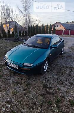 Хэтчбек Mazda 323 1994 в Чемеровцах