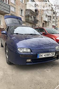Хэтчбек Mazda 323 1996 в 