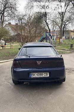 Хэтчбек Mazda 323 1996 в 