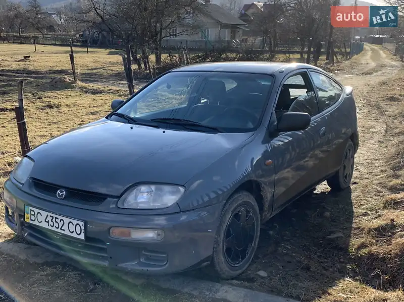 Mazda 323 1996