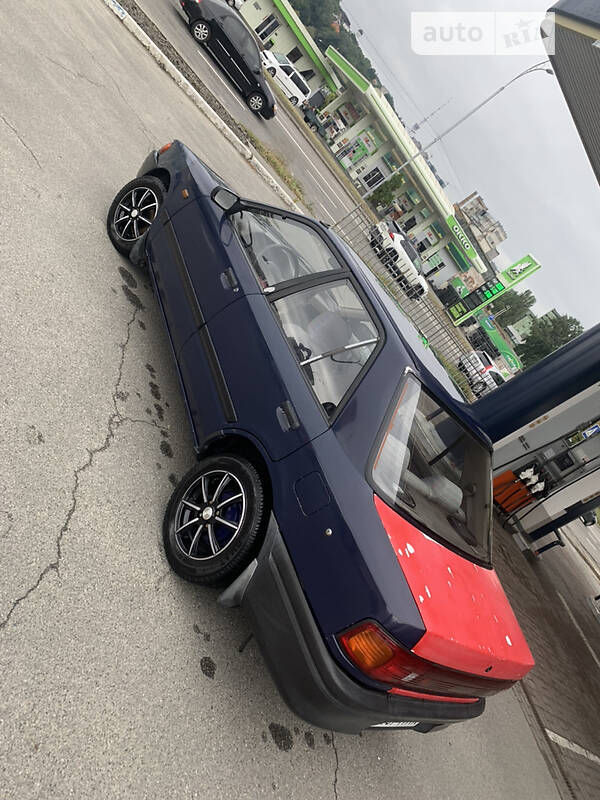 Mazda 323