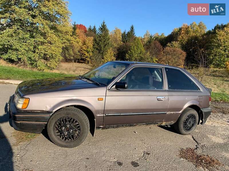 Хетчбек Mazda 323 1987 в Фастові