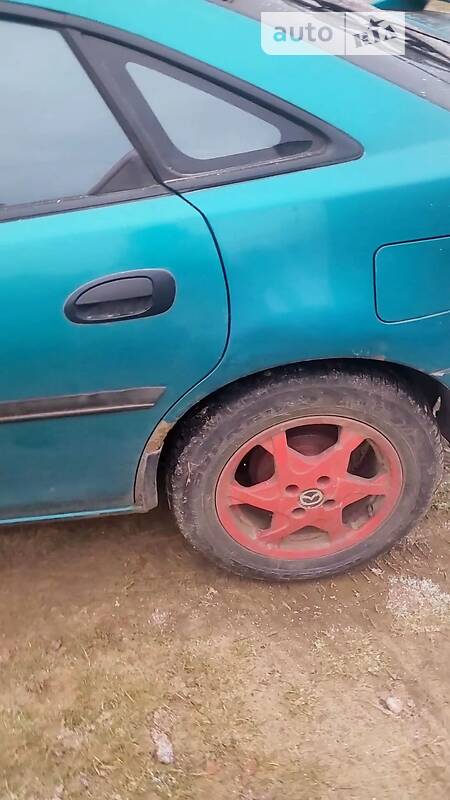 Хетчбек Mazda 323 1995 в Луцьку