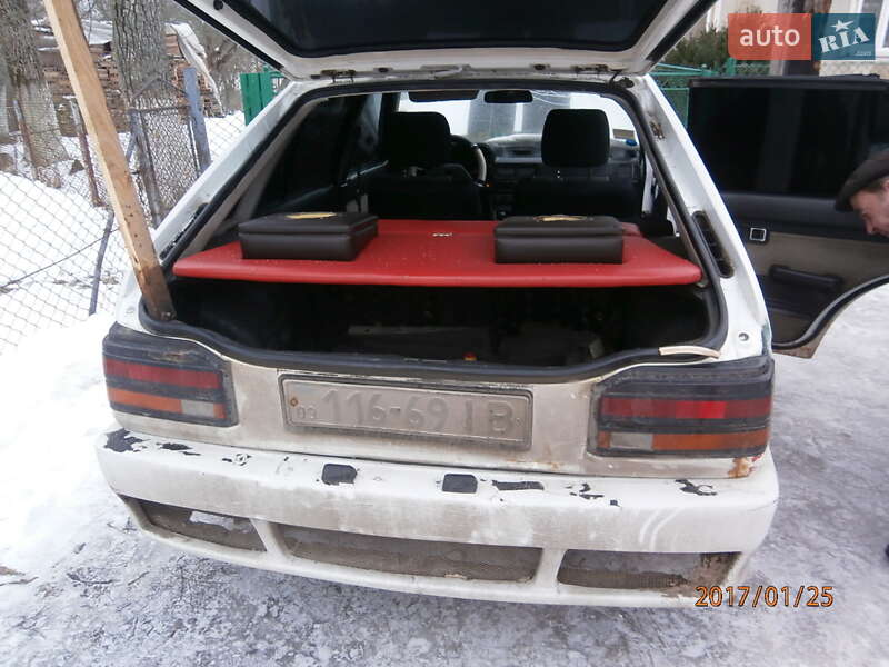 Хэтчбек Mazda 323 1986 в Калуше