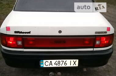 Седан Mazda 323 1993 в Черкасах