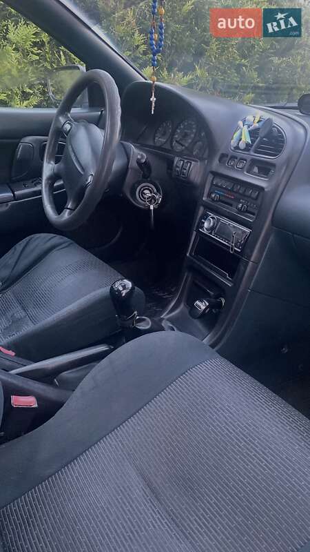 Хэтчбек Mazda 323 1995 в Ивано-Франковске