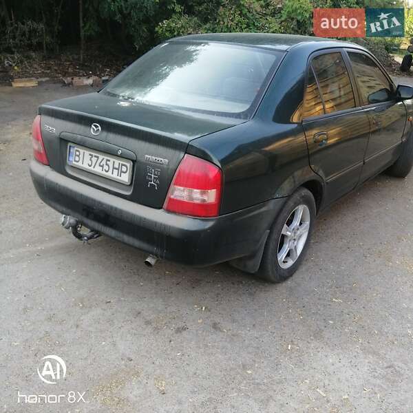 Седан Mazda 323 2003 в Миргороде
