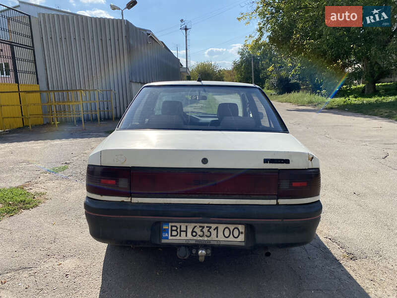 Седан Mazda 323 1992 в Олександрії