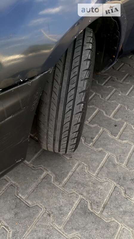 Седан Mazda 323 1997 в Одессе
