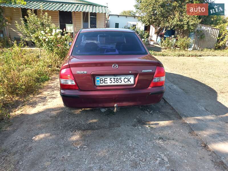 Mazda 323 2001