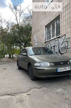 Седан Mazda 323 1998 в Черкассах