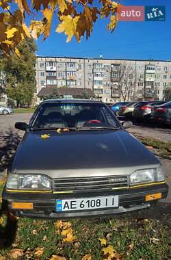 Седан Mazda 323 1986 в Першотравенске