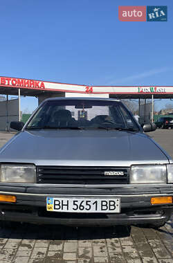 Седан Mazda 323 1987 в Краматорске