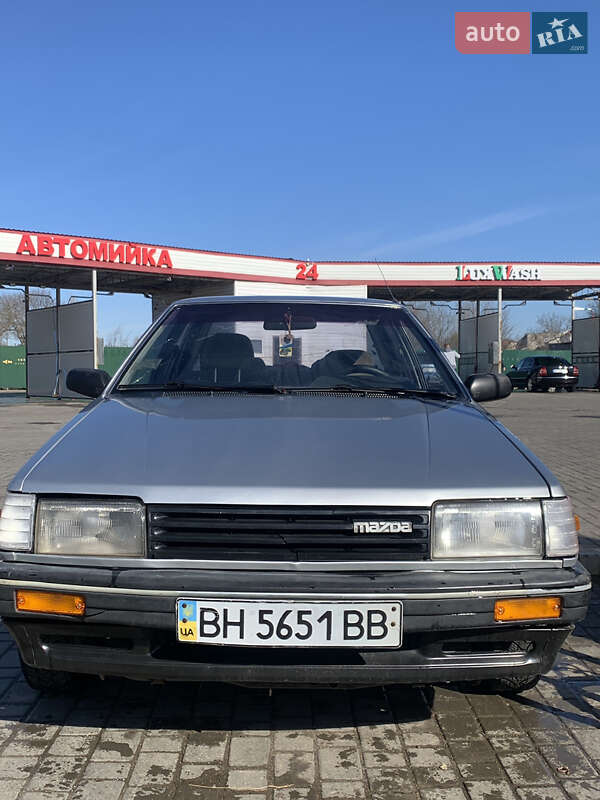 Седан Mazda 323 1987 в Краматорске